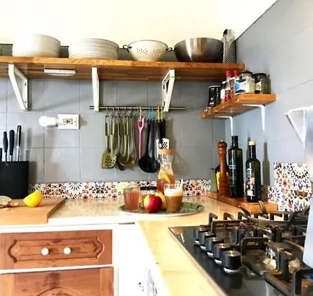 Bed and Breakfast Elemental